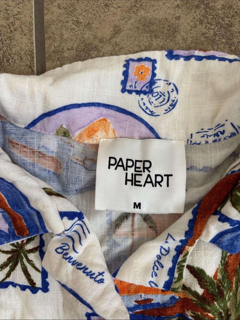 Paper Heart Travel Theme Button Up Top Size Medium - Picture 2 of 6